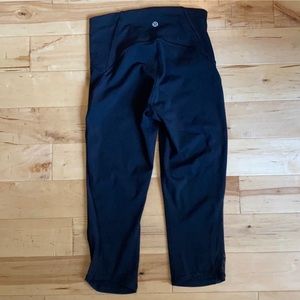 Lululemon Black Cropped Leggings